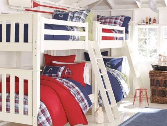 red-white-and-blue-bunk-beds-boys-room-700x526
