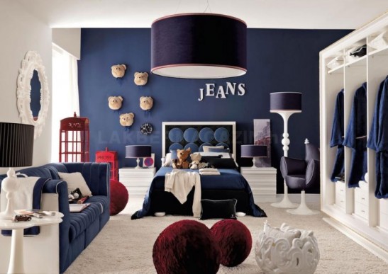 red-white-and-blue-denim-themed-boys-room-700x496